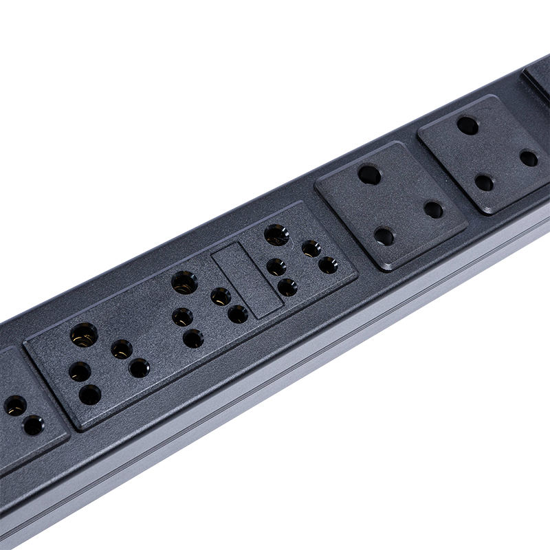 South Africa Sockets 16 Outlets 1.5U Liquid Magnetic Circuit Breaker Vertical TCP/IP smart Rack PDU