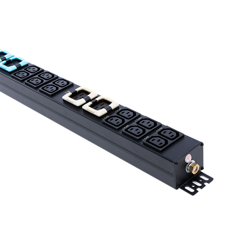 Liquid Magnetic Circuit Breaker Vertical Hot swappable RS485 metered Rack PDU