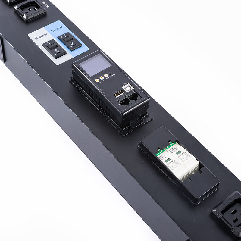 16 decursibus IEC C13 IEC C19 Lockable Socket Fibula ornata 2.5U Hot Swappable Surge Protection Vertical Modbus-RTU RS485 metered Rack PDU