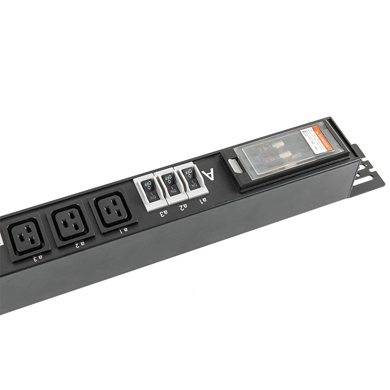 III-Phase X-Outlet C13 C19 Vertical Breaker ONERO Protection Switched Rack Pdu