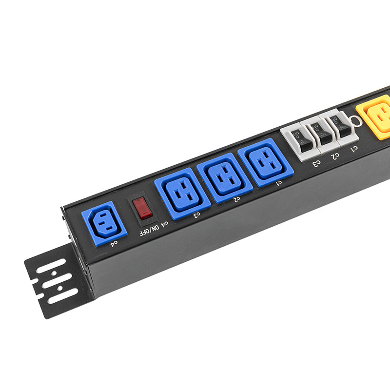 III-Phase X-Outlet C13 C19 Vertical Breaker ONERO Protection Switched Rack Pdu