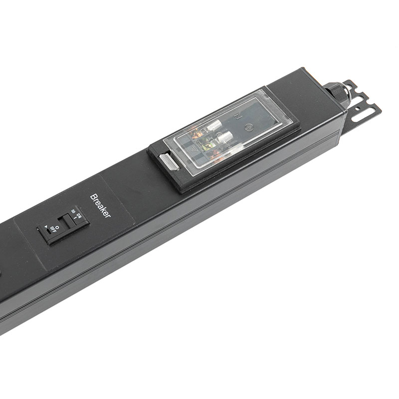 XIX-Outlet Britanniae Vertical Testimonium Breaker Switched Rack Pdu